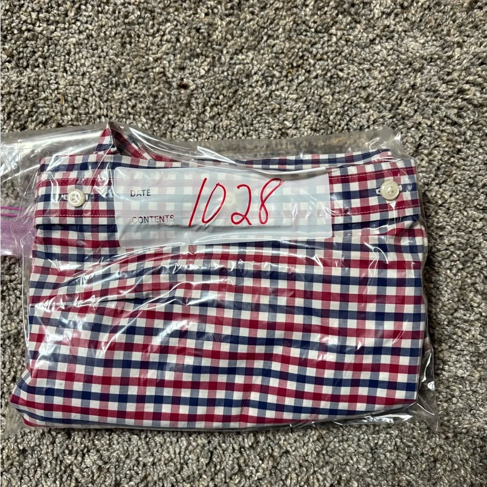 Banana Republic Button down shirt men’s‎ Medium slim fit red white blue plaid